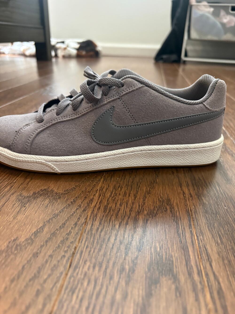 Nike Gray Suede Low-Top Sneakers Women's 9